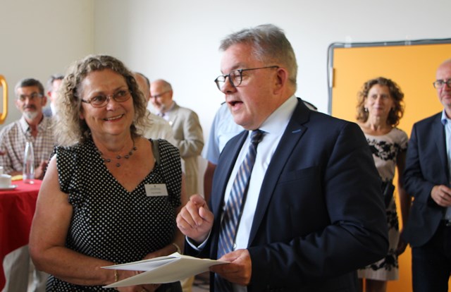 Frau Dietlein mit dem Justizminister Guido Wolf